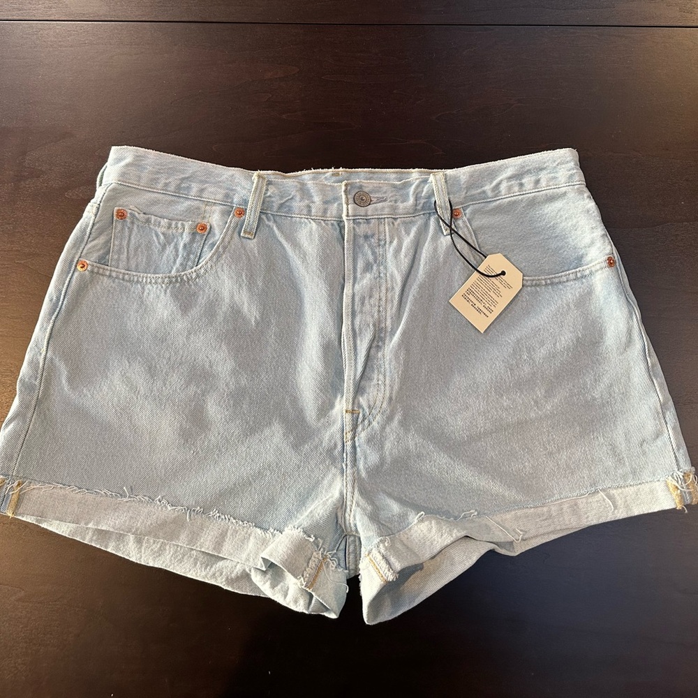 NWT Levi’s Women’s 501 Original Short